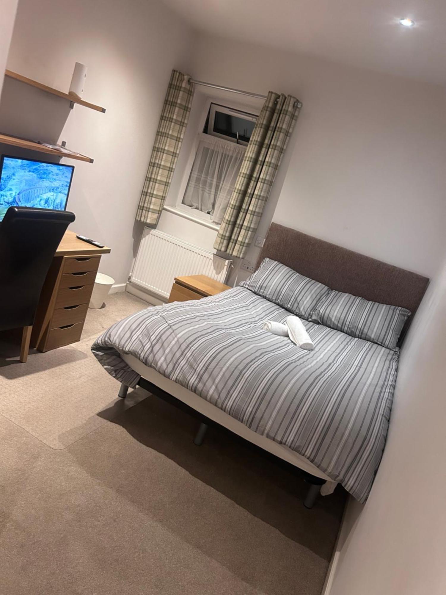 Seaford Guest House Pri Stoke-on-Trent ภายนอก รูปภาพ